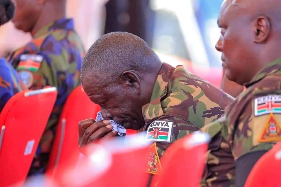 Painful photos of KDF officers weeping during the memorial service for ...